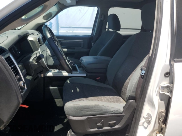 2015 Ram 1500 Outdoorsman z VIN 1C6RR7LG0FS733717, wystawiony jako Copart lot #62063864 z przebiegiem 60 043 mil mil oraz Szkoda całkowita • Salvage title. Historia ofert i sprzedaży dostępna na DreamBid. Obrazek 7.