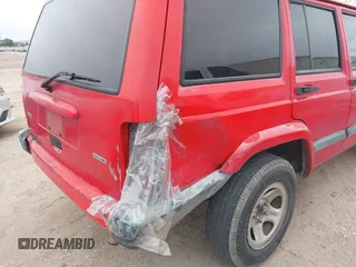 2000 Jeep Cherokee with VIN 1J4FT48S6YL206569, listed as a IAAI auction lot 41561948 with 189,544 mi miles and . Bid and sale history available at DreamBid. Image 6.