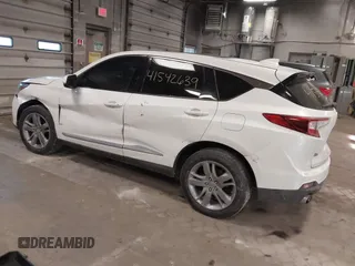 2019 Acura RDX w/Advance Pkg with VIN 5J8TC2H72KL016172, listed as a IAAI auction lot 41542639 with 105,104 mi miles. Bid and sale history available at carsss.com. Image 3.