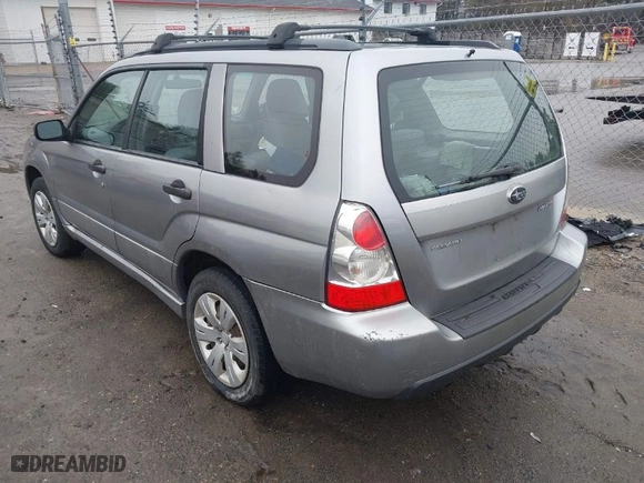 2008 Subaru Forester (Natl) X with VIN JF1SG636X8H729486, listed as a IAAI auction lot 41950186 with 177,348 mi miles. Bid and sale history available at carsss.com. Image 3.