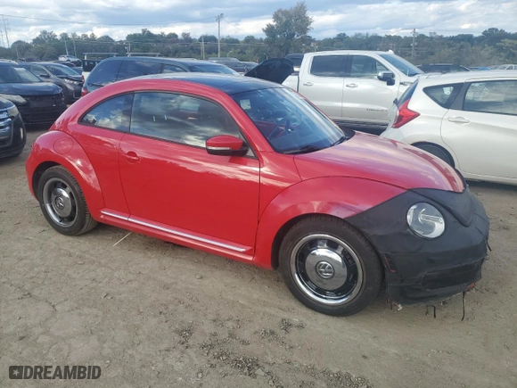 2012 Volkswagen Beetle 2.5L w/Sun PZEV with VIN 3VWJP7AT8CM637623, listed as a Copart auction lot 76350904 with 34,990 mi miles and Salvage Title. Bid and sale history available at carsss.com. Image 4.