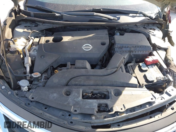2014 Nissan Altima SV with VIN 1N4AL3AP8EN377619, listed as a IAAI auction lot 42109120 with 187,938 mi miles and . Bid and sale history available at carsss.com. Image 10.
