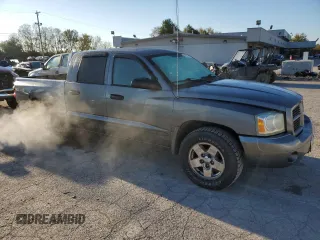 2006 Dodge Dakota SLT with VIN 1D7HW48K46S624630, listed as a Copart auction lot 76592394 with 135,679 mi miles and Salvage Title. Bid and sale history available at carsss.com. Image 4.