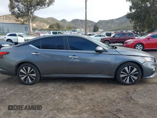 2022 Nissan Altima 2.5 SV with VIN 1N4BL4DV3NN315243, listed as a IAAI auction lot 41778337 with 58,259 mi miles. Bid and sale history available at carsss.com. Image 13.