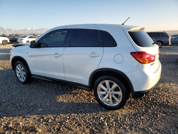 2015 Mitsubishi Outlander Sport ES with VIN 4A4AP3AU0FE016352, listed as a Copart auction lot 43600815 with 117,707 mi miles and Salvage Title. Bid and sale history available at carsss.com. Image 2.
