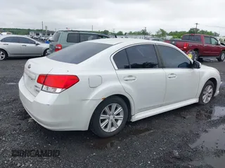 2010 Subaru Legacy Premium All-Weather Anniversary z VIN 4S3BMBG64A3242633, wystawiony jako IAAI lot #42329841 z przebiegiem 230 738 mil mil oraz . Historia ofert i sprzedaży dostępna na DreamBid. Obrazek 4.