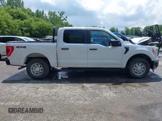 2022 Ford F-150 XL z VIN 1FTEW1EB9NKD69780, wystawiony jako IAAI lot #42572005 z przebiegiem Nie podano mil oraz . Historia ofert i sprzedaży dostępna na DreamBid. Obrazek 12.