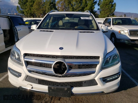 2015 Mercedes-Benz GL-Class GL 450 with VIN 4JGDF6EE6FA477859, listed as a Copart auction lot 70937732 with 71,102 mi miles. Bid and sale history available at carsss.com. Image 5.