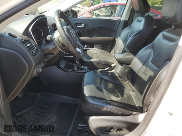 2019 Jeep Compass Limited z VIN 3C4NJCCB7KT676324, wystawiony jako Copart lot #57205244 z przebiegiem 164 705 mil mil oraz Nie do naprawy • Non repairable. Historia ofert i sprzedaży dostępna na DreamBid. Obrazek 7.