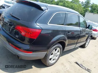 2010 Audi Q7 Premium Plus with VIN WA1LYAFE1AD002875, listed as a IAAI auction lot 42438514 with 124,548 mi miles and . Bid and sale history available at DreamBid. Image 4.