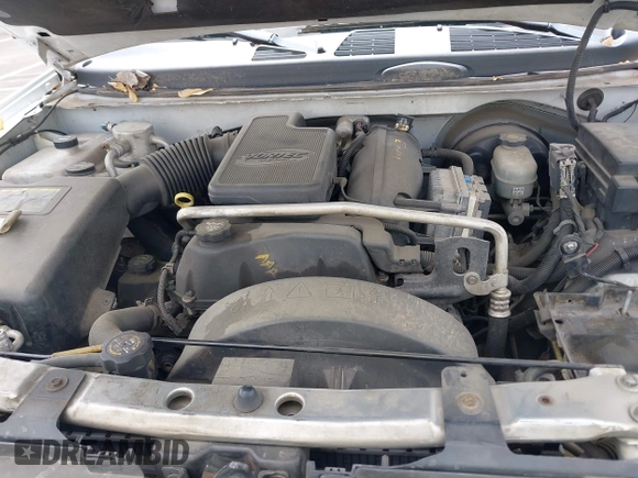 2003 Chevrolet TrailBlazer LS with VIN 1GNDS13S332326020, listed as a IAAI auction lot 42075836 with 221,748 mi miles. Bid and sale history available at carsss.com. Image 10.