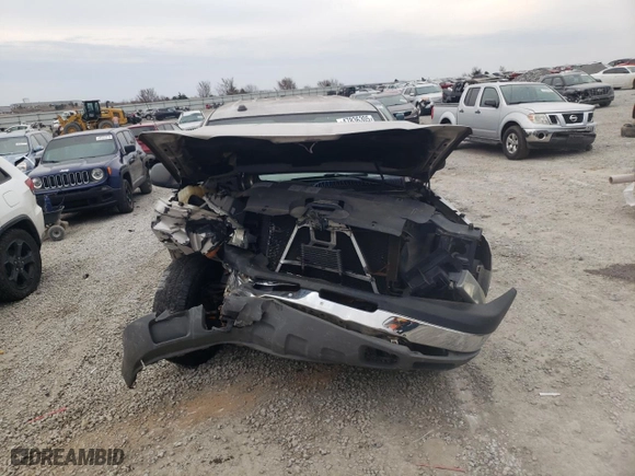 2004 Chevrolet Silverado 1500 Crew Cab LS with VIN 2GCEC13T241426789, listed as a Copart auction lot 47836305 with 179,746 mi miles and Salvage Title. Bid and sale history available at carsss.com. Image 5.