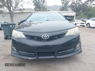 2014 Toyota Camry L with VIN 4T1BF1FK2EU816743, listed as a IAAI auction lot 42047519 with 266,904 mi miles. Bid and sale history available at carsss.com. Image 12.