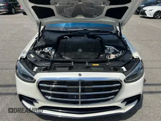 2021 Mercedes-Benz S 580 with VIN W1K6G7GB7MA021505, listed as a Copart auction lot 62408195 with 72,280 mi miles and Clean title. Bid and sale history available at DreamBid. Image 8.