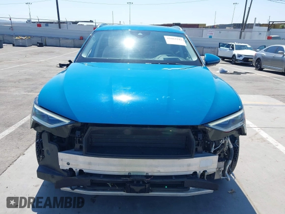 2019 Audi e-tron Prestige with VIN WA1VABGE1KB020498, listed as a IAAI auction lot 42663242 with 46,258 mi miles and . Bid and sale history available at DreamBid. Image 13.