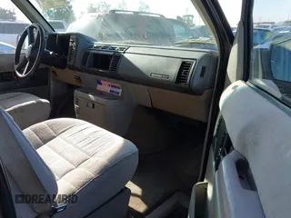 1991 GMC Safari z VIN 1GKDM19Z2MB530997, wystawiony jako IAAI lot #42134837 z przebiegiem 195 085 mil mil oraz . Historia ofert i sprzedaży dostępna na DreamBid. Obrazek 5.