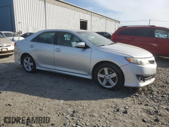 2014 Toyota Camry L with VIN 4T1BF1FK9EU318538, listed as a Copart auction lot 55355835 with 184,584 mi miles and Clean Title. Bid and sale history available at carsss.com. Image 4.