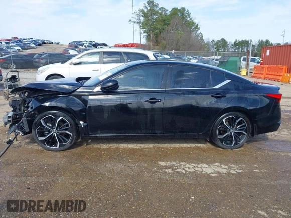 2023 Nissan Altima 2.5 SR with VIN 1N4BL4CV6PN398266, listed as a IAAI auction lot 41573150 with 14,589 mi miles. Bid and sale history available at carsss.com. Image 15.