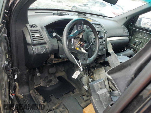 2017 Ford Police Interceptor Utility z VIN 1FM5K8AR6HGB33761, wystawiony jako Copart lot #43651195 z przebiegiem Nie podano mil oraz Tytuł czysty. Historia ofert i sprzedaży dostępna na DreamBid. Obrazek 8.