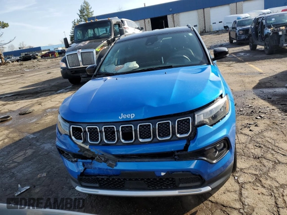 2024 Jeep Compass Limited z VIN 3C4NJDCN2RT588159, wystawiony jako Copart lot #51596325 z przebiegiem 18 713 mil mil oraz Czysty tytuł • Clean title. Historia ofert i sprzedaży dostępna na DreamBid. Obrazek 5.