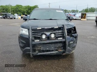 2017 Ford Police Interceptor Utility z VIN 1FM5K8AR1HGC86984, wystawiony jako Copart lot #54294055 z przebiegiem 152 577 mil mil oraz Szkoda całkowita • Salvage title. Historia ofert i sprzedaży dostępna na DreamBid. Obrazek 5.