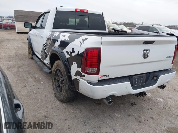 2016 Ram 1500 Sport z VIN 1C6RR7HT5GS149692, wystawiony jako IAAI lot #41174363 z przebiegiem 102 938 mil mil oraz . Historia ofert i sprzedaży dostępna na DreamBid. Obrazek 3.