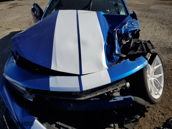 2018 Chevrolet Camaro 1LT with VIN 1G1FB1RS9J0168700, listed as a Copart auction lot 43995525 with 80,711 mi miles and Salvage Title. Bid and sale history available at carsss.com. Image 12.