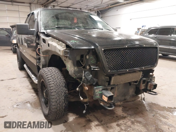 2006 Ford F-150 XLT with VIN 1FTPX14V66NB67190, listed as a IAAI auction lot 41152278 with 260,036 mi miles. Bid and sale history available at carsss.com. Image 6.