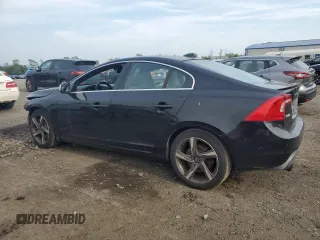 2015 Volvo S60 z VIN YV1902TG6F1307214, wystawiony jako Copart lot #57977025 z przebiegiem 111 135 mil mil oraz Szkoda całkowita • Salvage title. Historia ofert i sprzedaży dostępna na DreamBid. Obrazek 2.