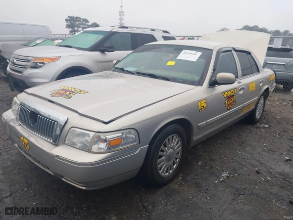 2007 Mercury Grand Marquis LS with VIN 2MEFM75V77X637957, listed as a IAAI auction lot 41520607 with 168,313 mi miles. Bid and sale history available at carsss.com. Image 17.