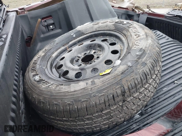 2015 Ford F-150 XLT with VIN 1FTEW1EF6FKE29664, listed as a IAAI auction lot 41548851 with 280,811 mi miles. Bid and sale history available at carsss.com. Image 18.
