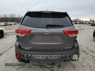 2018 Toyota Highlander SE with VIN 5TDJZRFH2JS497739, listed as a Copart auction lot 47561755 with 58,945 mi miles and Salvage title. Bid and sale history available at DreamBid. Image 6.