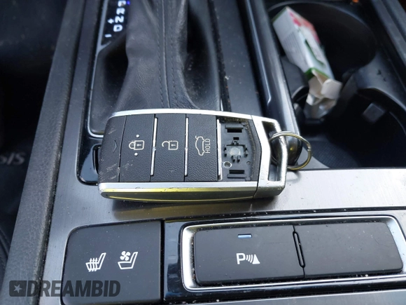 2018 Genesis G80 3.8L z VIN KMHGN4JE7JU262623, wystawiony jako IAAI lot #41230215 z przebiegiem 94 006 mil mil oraz . Historia ofert i sprzedaży dostępna na DreamBid. Obrazek 11.