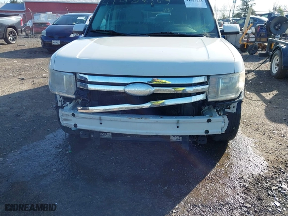 2012 Ford Flex SEL with VIN 2FMGK5CC4CBD04040, listed as a IAAI auction lot 41923265 with 147,434 mi miles. Bid and sale history available at carsss.com. Image 6.