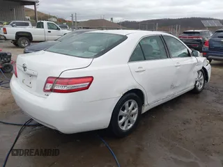 2011 Toyota Camry LE with VIN 4T4BF3EK5BR098345, listed as a IAAI auction lot 41819952 with 184,713 mi miles. Bid and sale history available at carsss.com. Image 4.