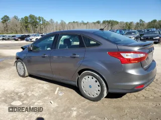 2012 Ford Focus SE with VIN 1FAHP3F22CL125681, listed as a Copart auction lot 48179195 with 144,384 mi miles and Salvage Title. Bid and sale history available at carsss.com. Image 2.
