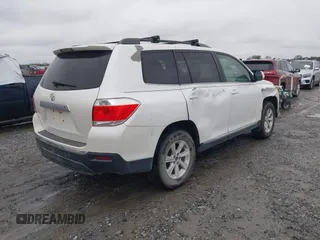 2013 Toyota Highlander with VIN 5TDZA3EH2DS035257, listed as a IAAI auction lot 41606436 with 208,721 mi miles and . Bid and sale history available at DreamBid. Image 4.