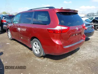 2018 Toyota Sienna LE Auto Access Seat with VIN 5TDKZ3DC6JS937924, listed as a IAAI auction lot 42000189 with 91,188 mi miles. Bid and sale history available at carsss.com. Image 3.