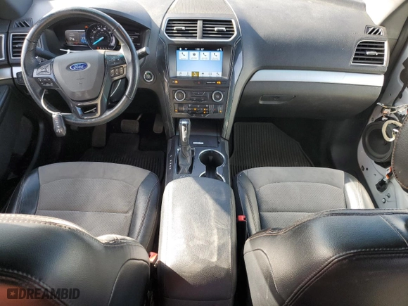 2017 Ford Explorer XLT with VIN 1FM5K8D89HGA52885, listed as a Copart auction lot 84193984 with 103,579 mi miles and Salvage Title. Bid and sale history available at carsss.com. Image 8.