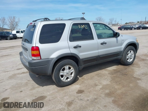 2002 Ford Escape XLT Choice с VIN 1FMYU03102KB75329, выставлен на аукционе IAAI как лот 42063382 с пробегом 129 714 миль миль и . История ставок и продаж доступна на DreamBid. Изображение 4.