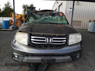 2013 Honda Pilot Touring with VIN 5FNYF3H93DB026637, listed as a Copart auction lot 88942815 with Not Provided miles and Salvage Title. Bid and sale history available at carsss.com. Image 5.