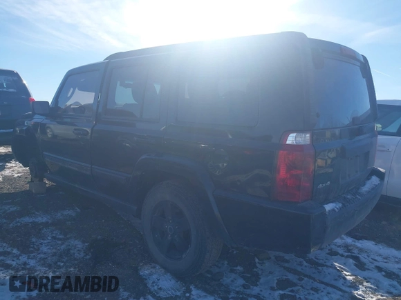 2007 Jeep Commander Sport z VIN 1J8HG48K37C647814, wystawiony jako IAAI lot #41428248 z przebiegiem 224 137 mil mil oraz . Historia ofert i sprzedaży dostępna na DreamBid. Obrazek 3.