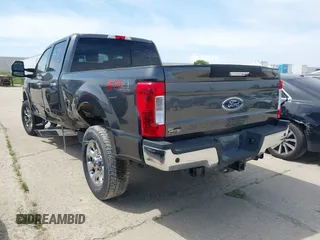 2019 Ford F-250 XL with VIN 1FT7W2BT1KEG69559, listed as a IAAI auction lot 37327070 with 75,189 mi miles and . Bid and sale history available at DreamBid. Image 3.