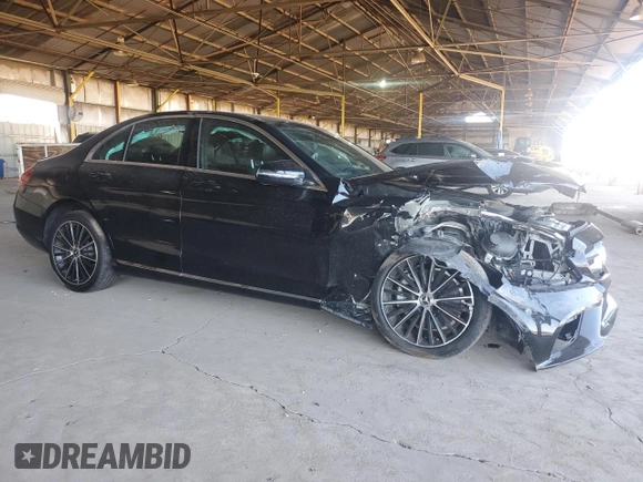 2019 Mercedes-Benz C 300 z VIN 55SWF8DB1KU296703, wystawiony jako Copart lot #76256964 z przebiegiem 45 363 mil mil oraz Tytuł czysty. Historia ofert i sprzedaży dostępna na DreamBid. Obrazek 4.