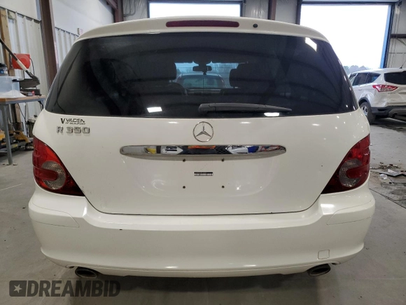 2006 Mercedes-Benz R-Class 3.5L with VIN 4JGCB65E26A018450, listed as a Copart auction lot 41426185 with 220,353 mi miles and Salvage Title. Bid and sale history available at carsss.com. Image 6.