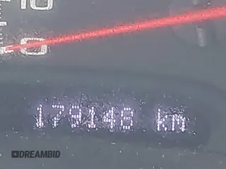 1998 Chevrolet Corvette z VIN 1G1YY22G6W5130421, wystawiony jako IAAI lot #42352420 z przebiegiem 179 148 mil mil oraz . Historia ofert i sprzedaży dostępna na DreamBid. Obrazek 15.