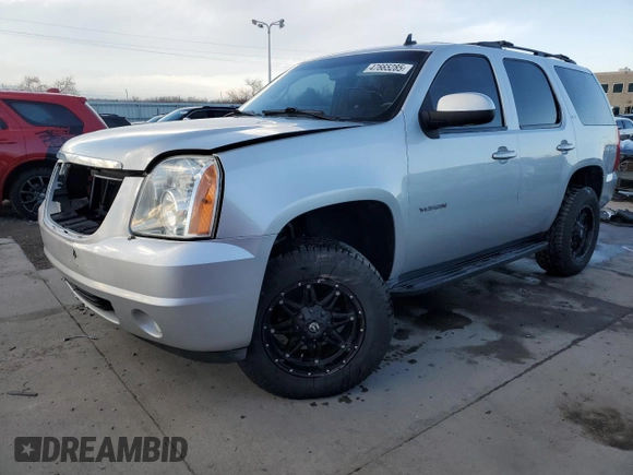 2011 GMC Yukon SLT with VIN 1GKS2CE0XBR213229, listed as a Copart auction lot 47665285 with 185,782 mi miles and Salvage Title. Bid and sale history available at carsss.com. Image 1.