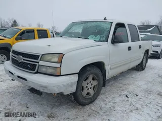 2006 Chevrolet Silverado 1500 LT1 with VIN 2GCEC13T361144888, listed as a IAAI auction lot 41284010 with 308,066 mi miles. Bid and sale history available at carsss.com. Image 17.
