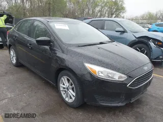 2018 Ford Focus SE with VIN 1FADP3F22JL204604, listed as a IAAI auction lot 41918490 with 258,162 mi miles. Bid and sale history available at carsss.com. Image 1.