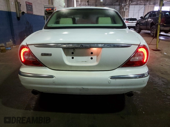 2006 Jaguar XJ with VIN SAJWA71B26SG50496, listed as a Copart auction lot 84859414 with 179,314 mi miles and Clean Title. Bid and sale history available at carsss.com. Image 6.